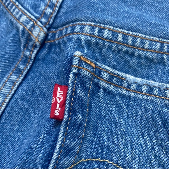 Levi’s premium high rise button fly distressed jean shorts - Picture 10 of 13